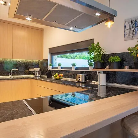 Perla Nera Heated Pool & Sauna Villa