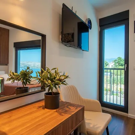 Villa Perla Nera & Nevera By Pag Tours Stan Trigraci