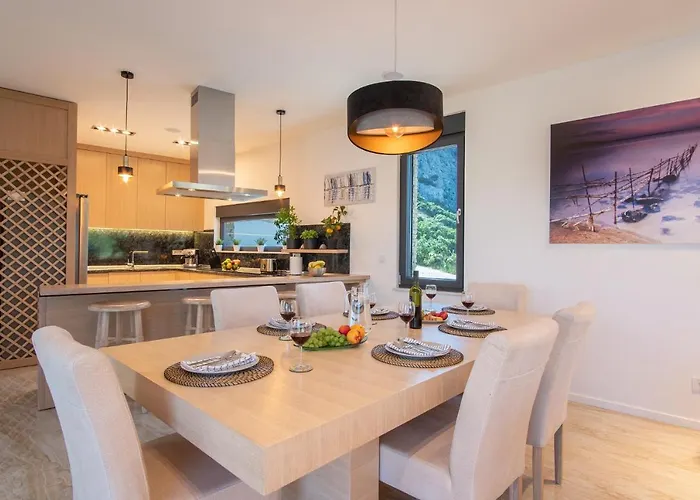 Perla Nera & Nevera By Pag Tours