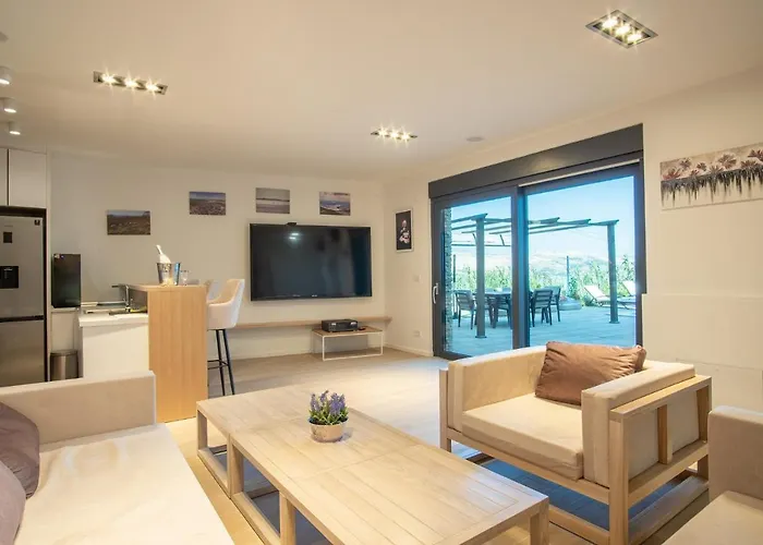 Vila Perla Nera & Nevera By Pag Tours