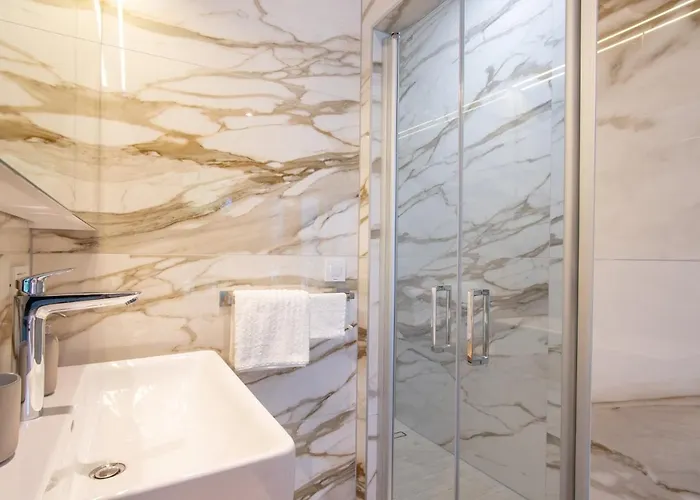 Vila Perla Nera & Nevera By Pag Tours Stan Trigraci