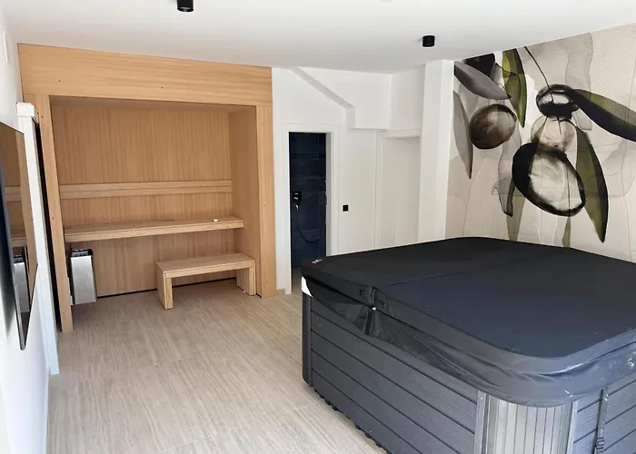 Perla Nera & Nevera By Pag Tours Stan Trigraci