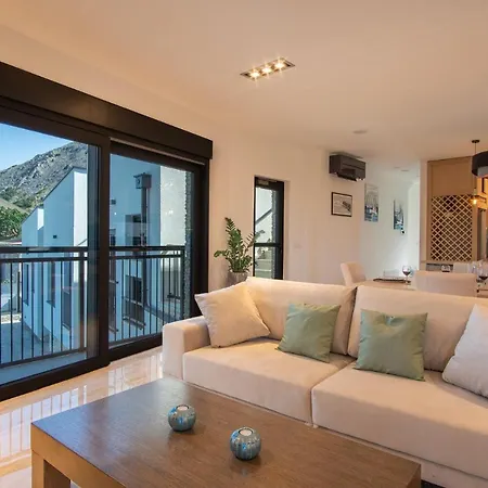 Perla Nera & Nevera By Pag Tours Villa Stan Trigraci
