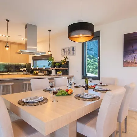 Perla Nera & Nevera By Pag Tours