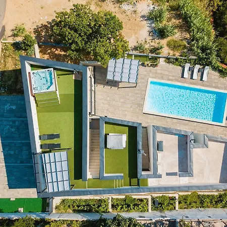 Perla Nera Heated Pool & Sauna