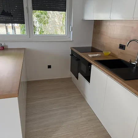 Perla Nera & Nevera By Pag Tours