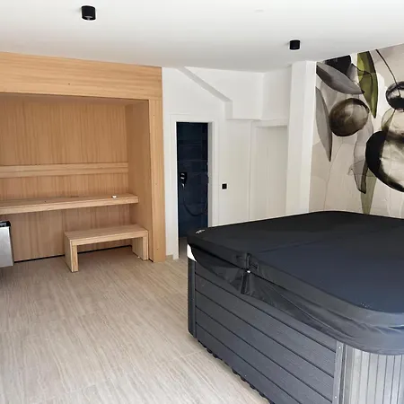 Perla Nera & Nevera By Pag Tours Stan Trigraci