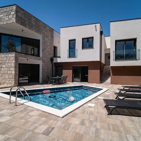 Villa Perla Nera & Nevera By Pag Tours Stan Trigraci
