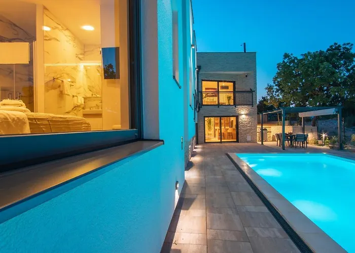 Perla Nera & Nevera By Pag Tours 빌라 *