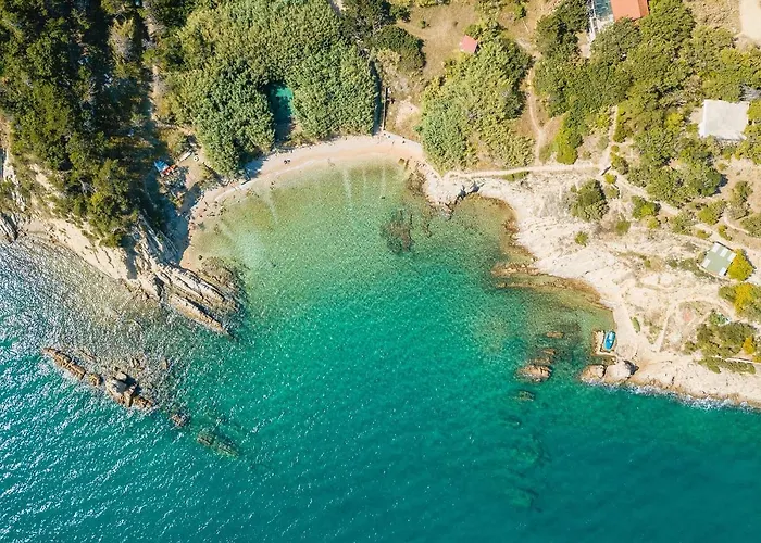 Perla Nera & Nevera By Pag Tours * Stan Trigraci