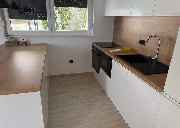 Perla Nera & Nevera By Pag Tours