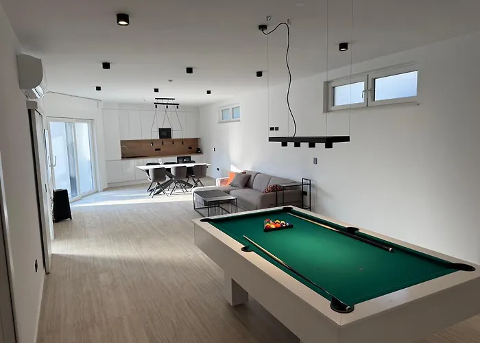 Villa Perla Nera & Nevera By Pag Tours Stan Trigraci