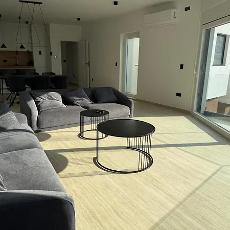 Perla Nera & Nevera By Pag Tours * Stan Trigraci