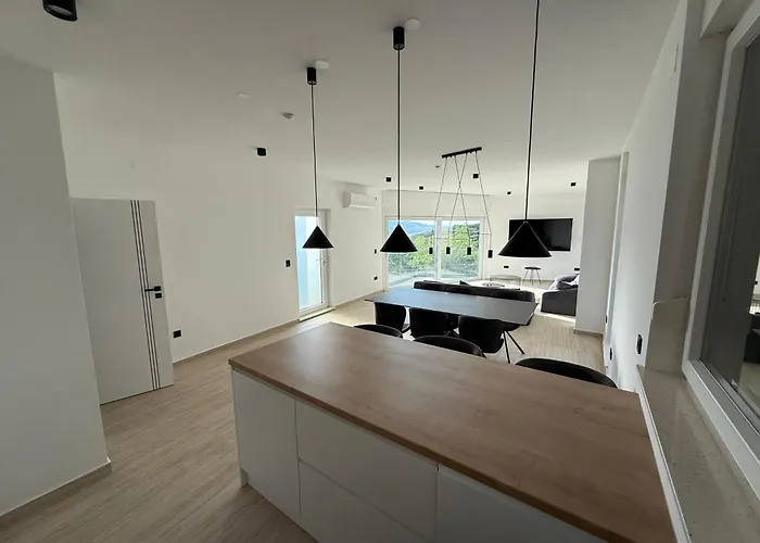 Perla Nera & Nevera By Pag Tours Stan Trigraci